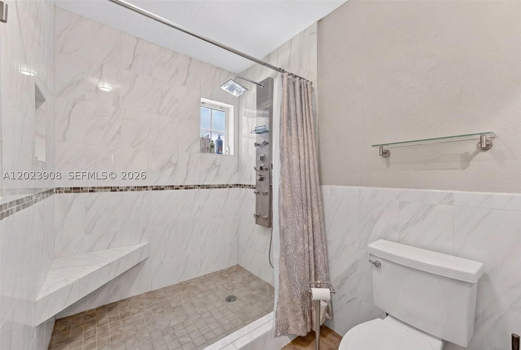 Real estate property located at 14001 108th St, Miami-dade, Caravel Country, Miami, FL