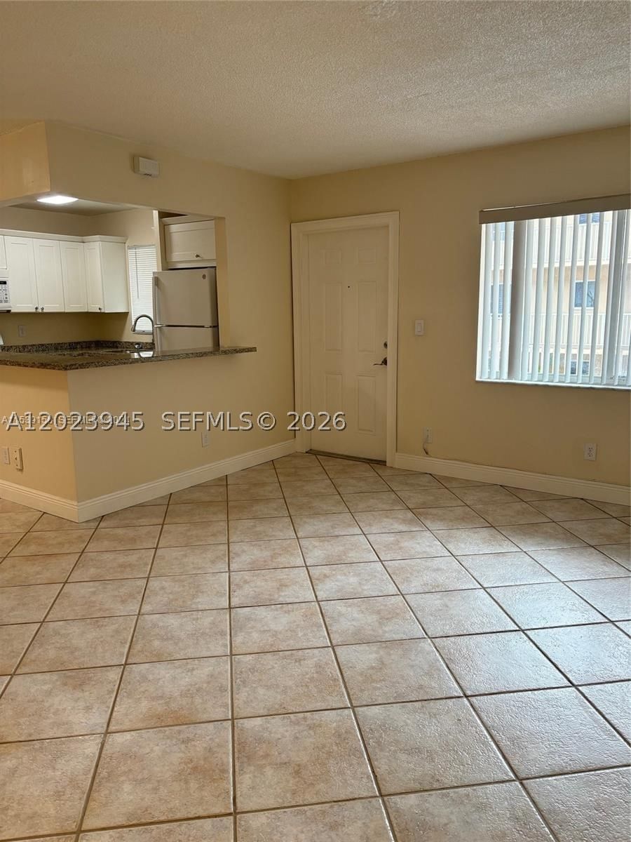 Real estate property located at 7910 Taft St #214, Broward, Suzanne Plaza Condo, Pembroke Pines, FL