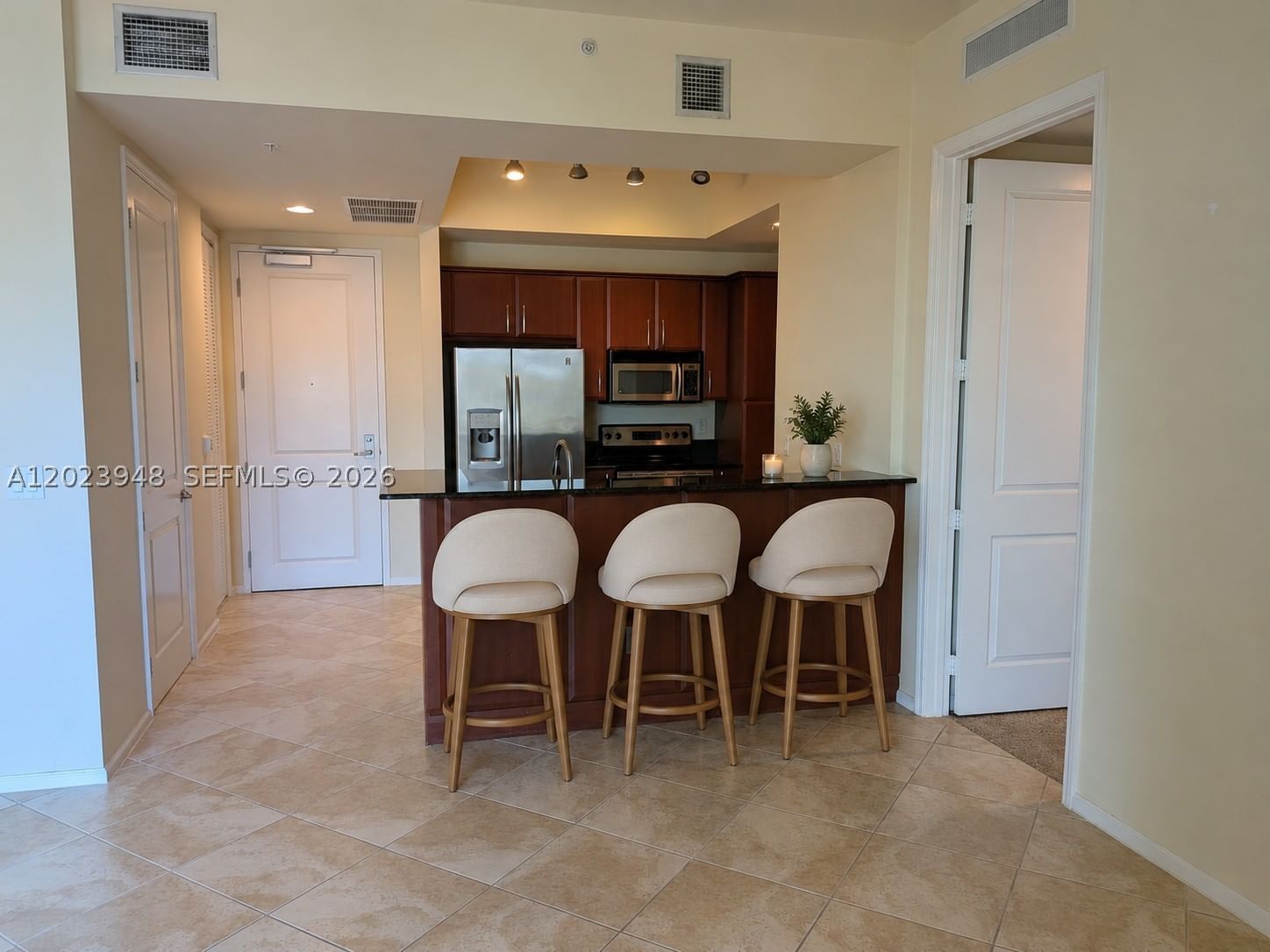 Real estate property located at 403 Sapodilla Ave #803, Palm Beach, Metropolitan Condo, West Palm Beach, FL