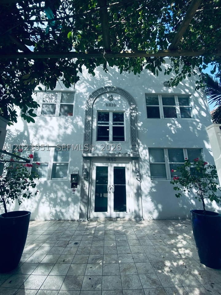 Real estate property located at 1550 Drexel Ave #202, Miami-dade, Ohio Apartment Bldg Condo, Miami Beach, FL