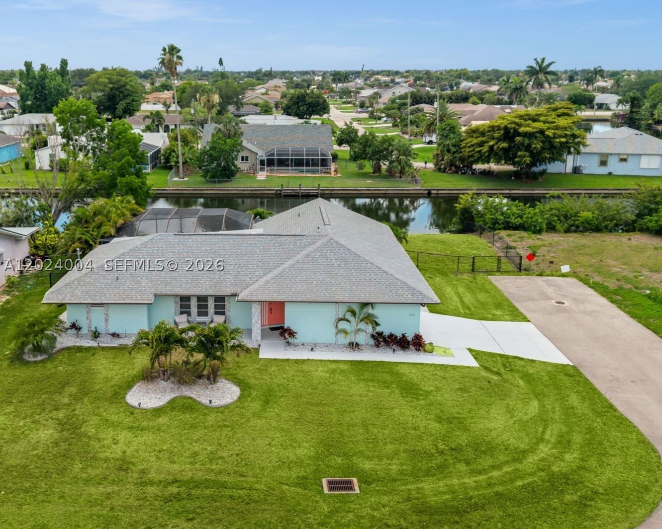 Real estate property located at 2102 8th Street, Lee, Cape Coral, Cape Coral, FL