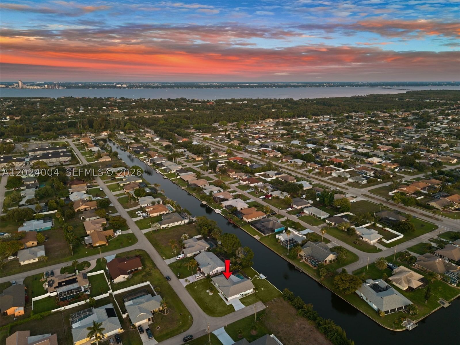 Real estate property located at 2102 8th Street, Lee, Cape Coral, Cape Coral, FL