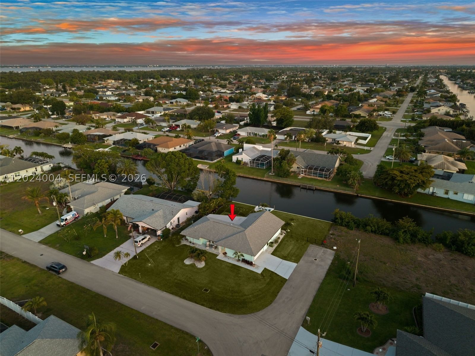 Real estate property located at 2102 8th Street, Lee, Cape Coral, Cape Coral, FL