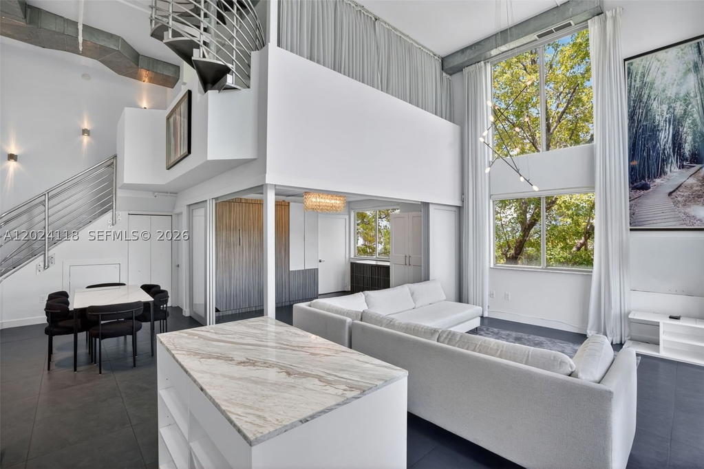 Real estate property located at 900 4th St #6, Miami-dade, The Manhattan Condo, Miami Beach, FL