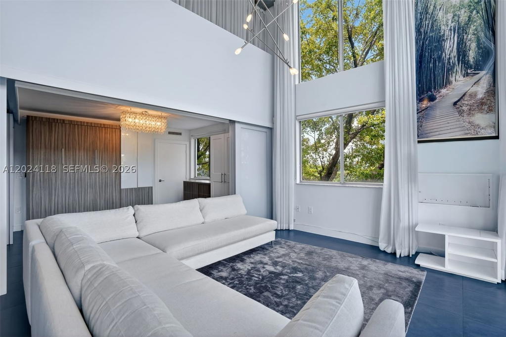 Real estate property located at 900 4th St #6, Miami-dade, The Manhattan Condo, Miami Beach, FL