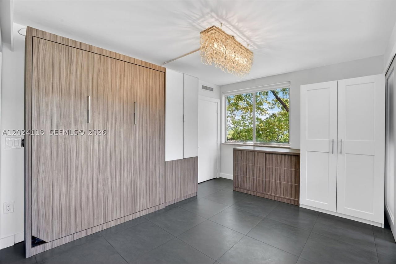 Real estate property located at 900 4th St #6, Miami-dade, The Manhattan Condo, Miami Beach, FL