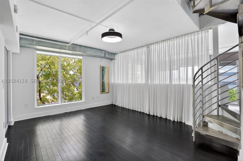 Real estate property located at 900 4th St #6, Miami-dade, The Manhattan Condo, Miami Beach, FL
