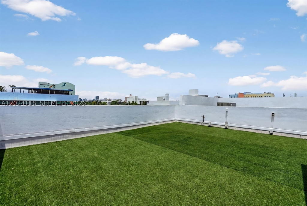Real estate property located at 900 4th St #6, Miami-dade, The Manhattan Condo, Miami Beach, FL
