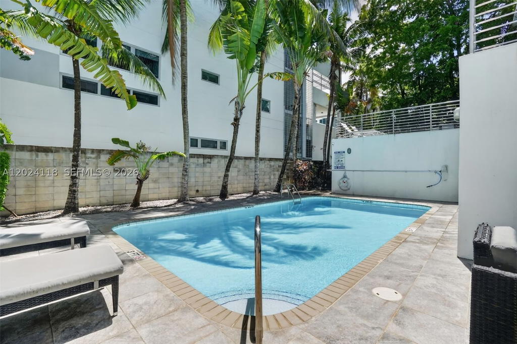 Real estate property located at 900 4th St #6, Miami-dade, The Manhattan Condo, Miami Beach, FL