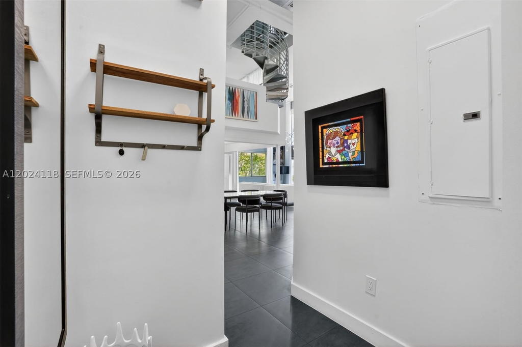 Real estate property located at 900 4th St #6, Miami-dade, The Manhattan Condo, Miami Beach, FL
