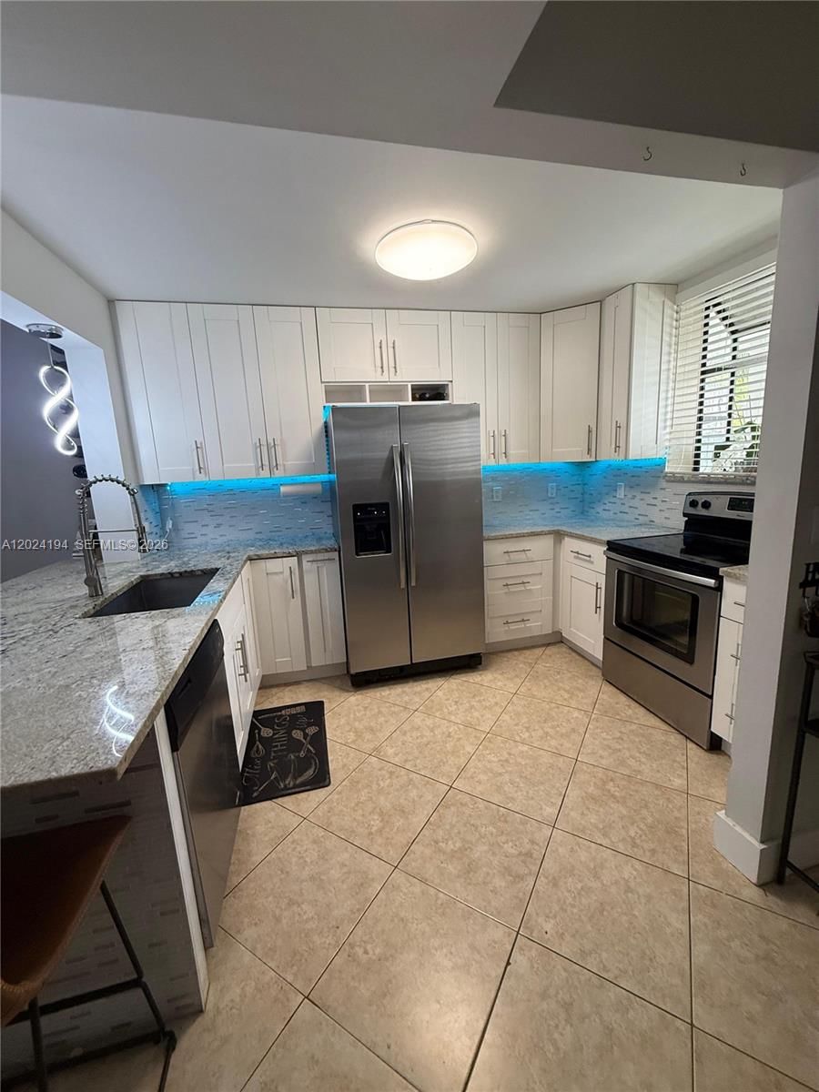 Real estate property located at 1244 Military Trl #711, Broward, Villas At Meadow Lakes Co, Deerfield Beach, FL