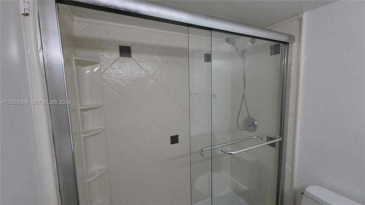 Real estate property located at 5900 Collins Ave #404, Miami-dade, The Grandview Condo, Miami Beach, FL