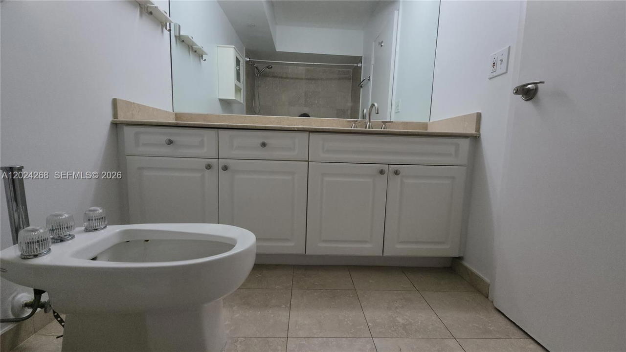 Real estate property located at 5900 Collins Ave #404, Miami-dade, The Grandview Condo, Miami Beach, FL