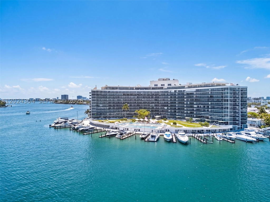 Real estate property located at 900 Bay Dr #606, Miami-dade, King Cole Condo, Miami Beach, FL
