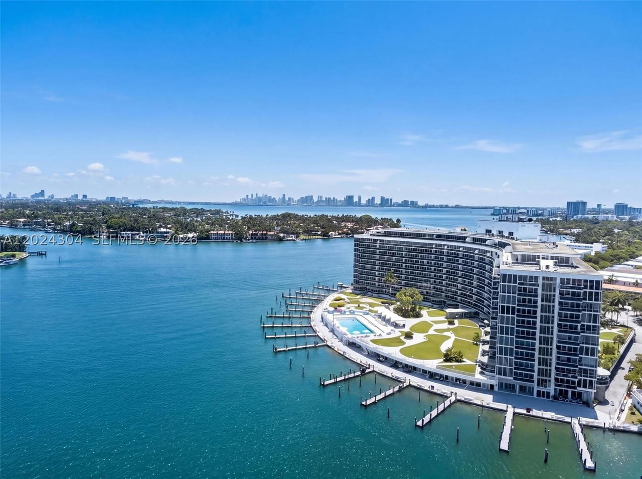 Real estate property located at 900 Bay Dr #606, Miami-dade, King Cole Condo, Miami Beach, FL