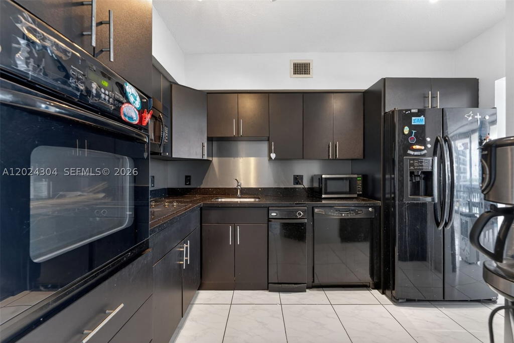 Real estate property located at 900 Bay Dr #606, Miami-dade, King Cole Condo, Miami Beach, FL
