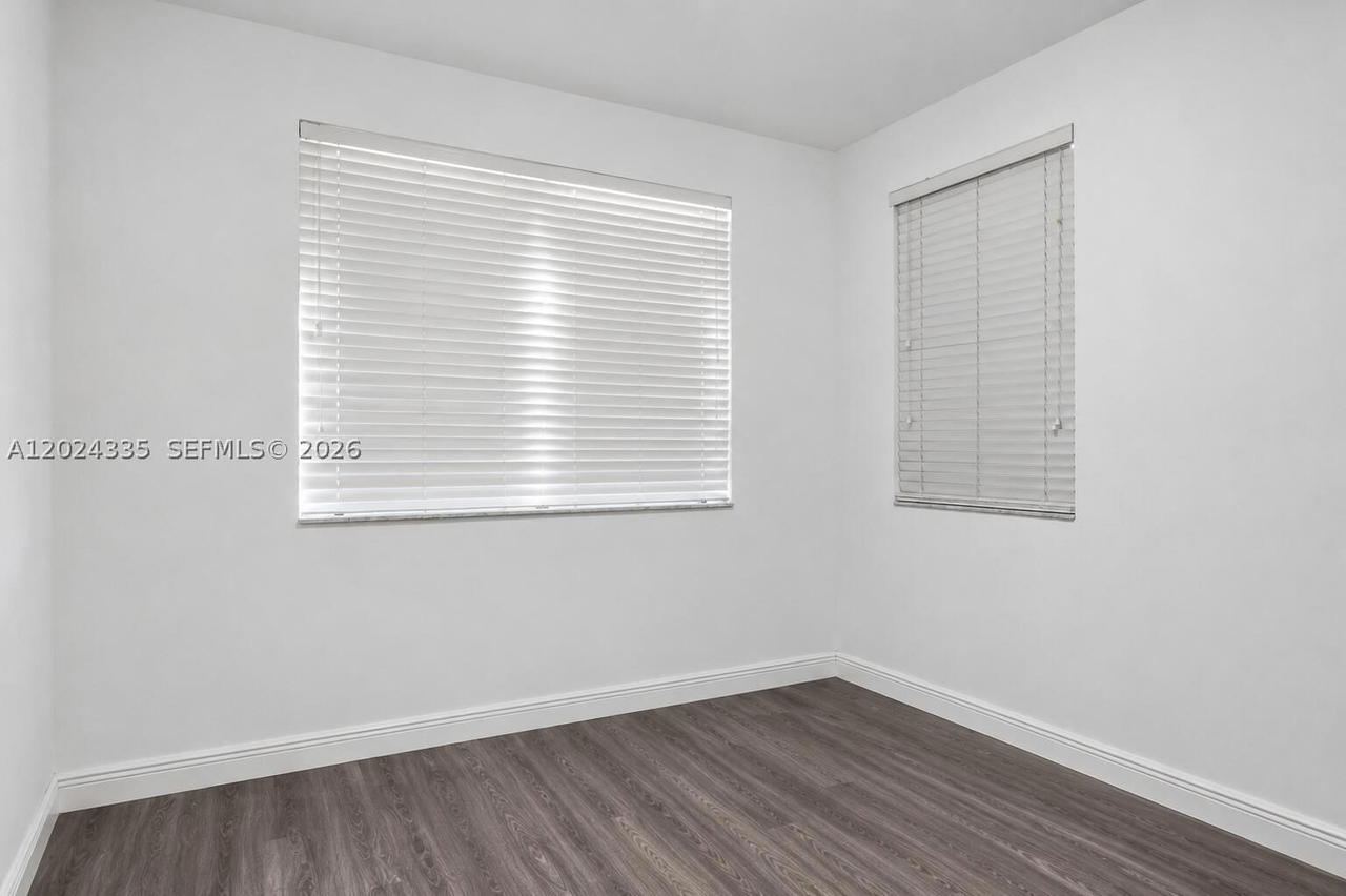Real estate property located at 8121 108th Pl, Miami-dade, Islands At Doral 1st Addn, Doral, FL