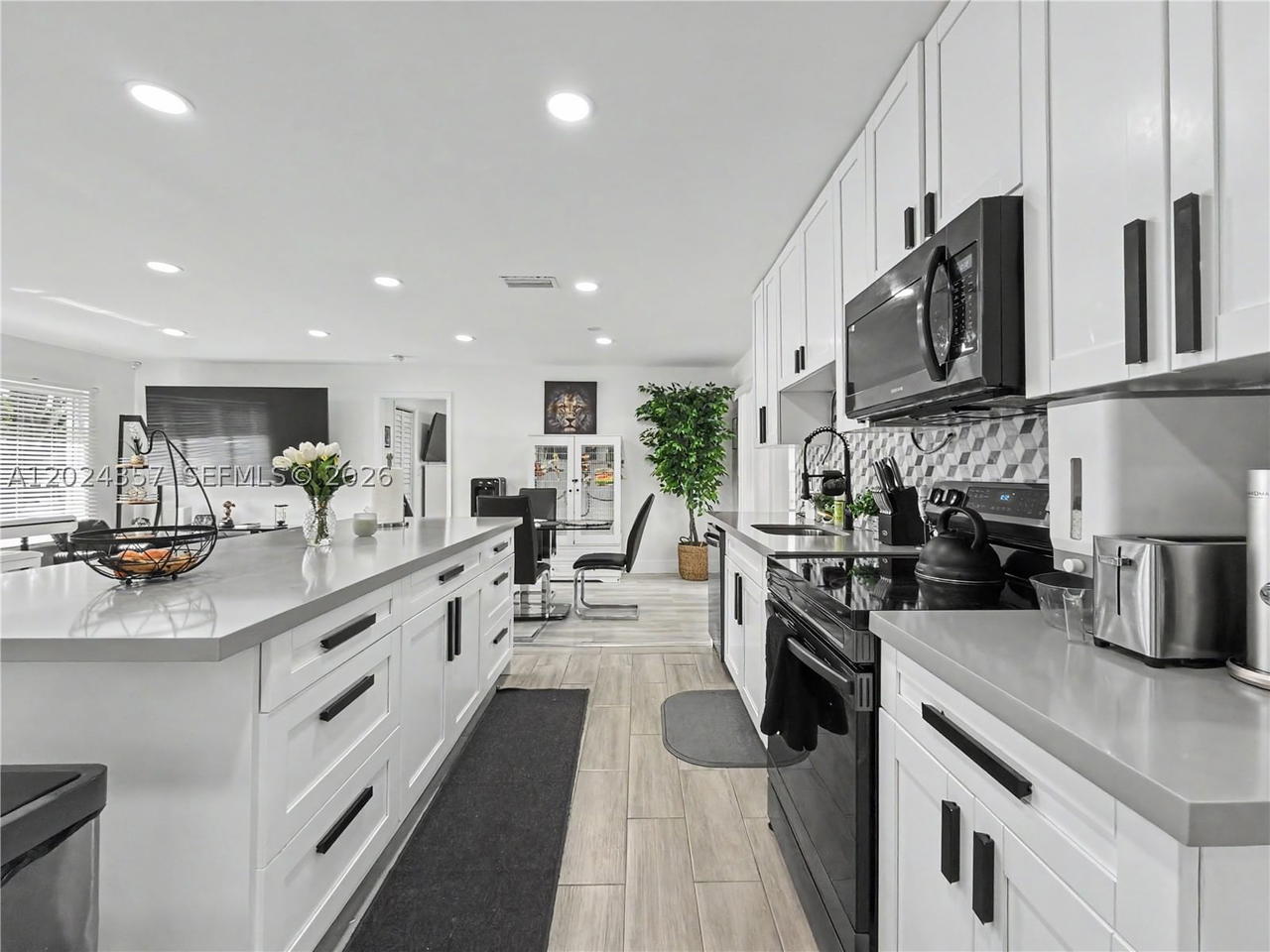 Real estate property located at 16912 107th Pl, Miami-dade, Southland Pines, Miami, FL
