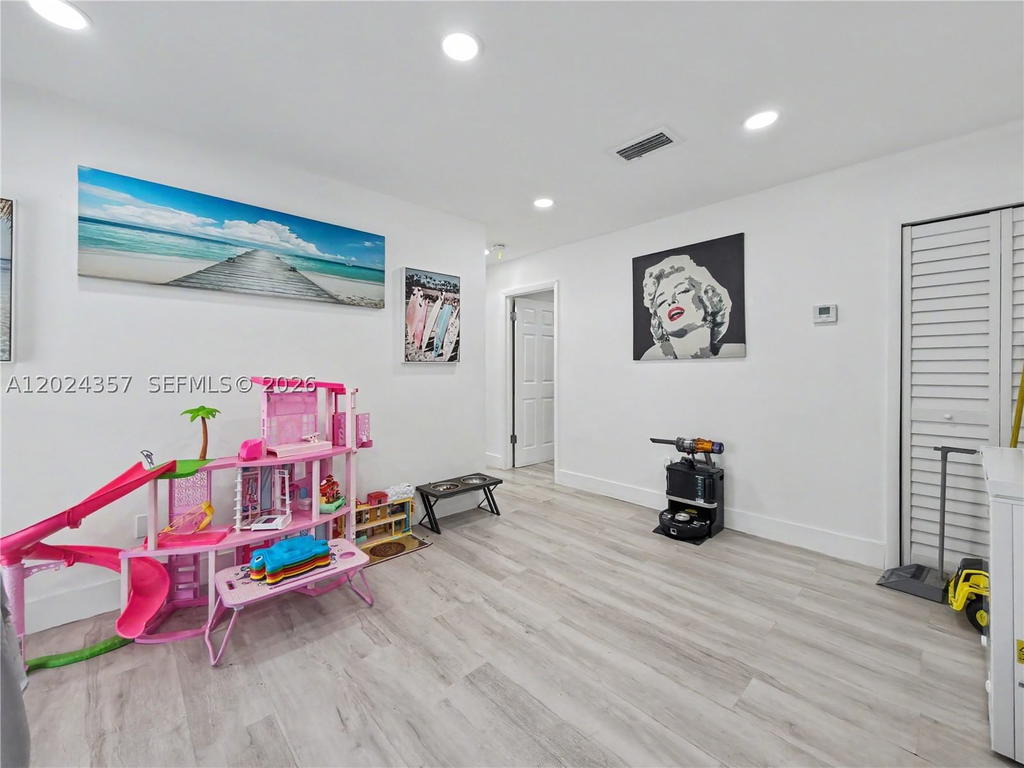 Real estate property located at 16912 107th Pl, Miami-dade, Southland Pines, Miami, FL