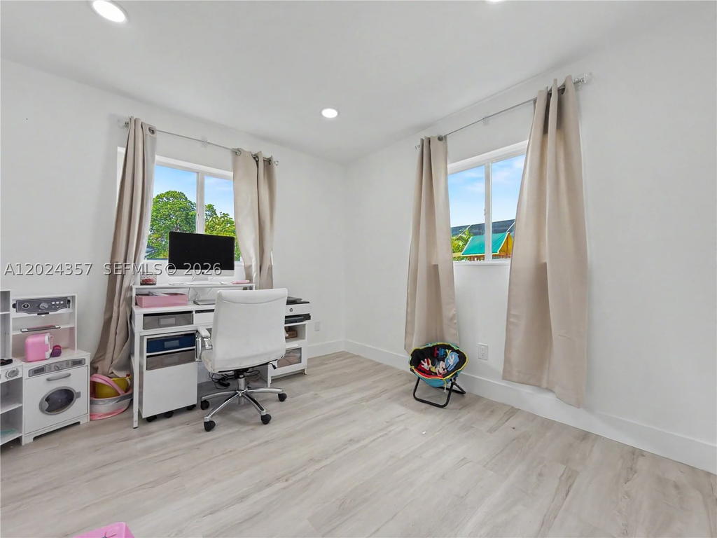 Real estate property located at 16912 107th Pl, Miami-dade, Southland Pines, Miami, FL