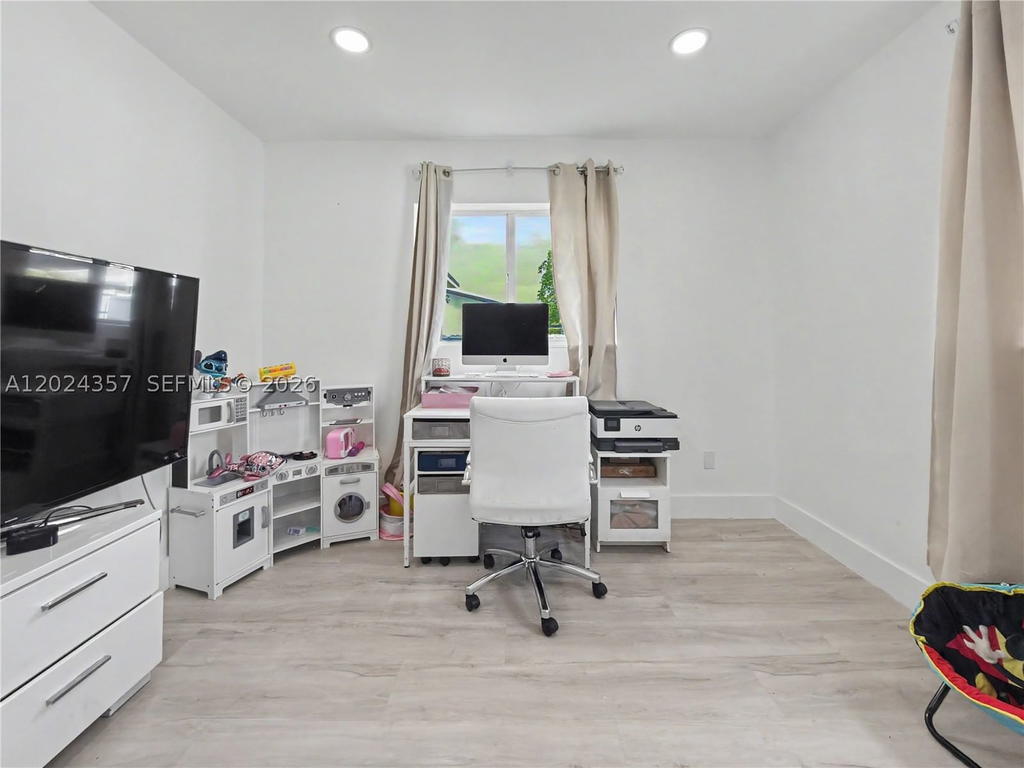 Real estate property located at 16912 107th Pl, Miami-dade, Southland Pines, Miami, FL