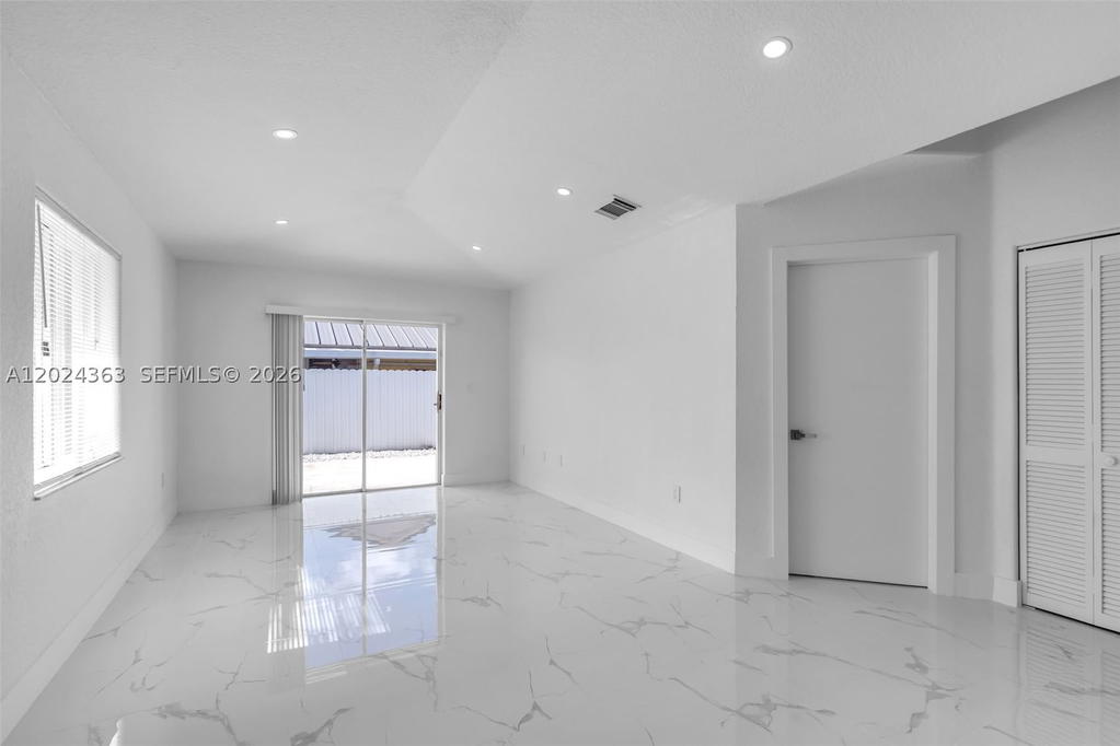 Real estate property located at 9703 127th St, Miami-dade, Golden Eagle Estates Sec, Hialeah Gardens, FL