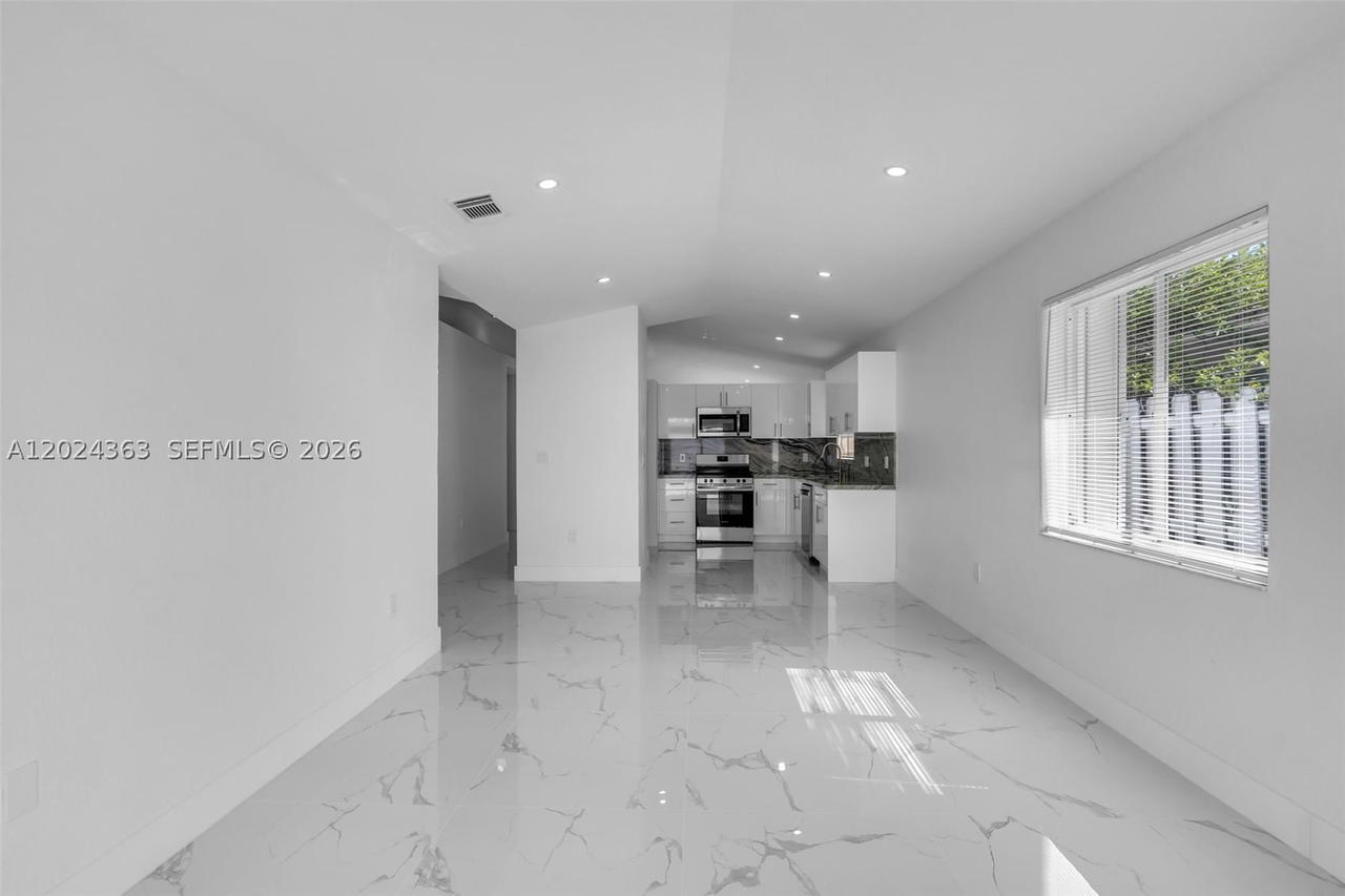 Real estate property located at 9703 127th St, Miami-dade, Golden Eagle Estates Sec, Hialeah Gardens, FL