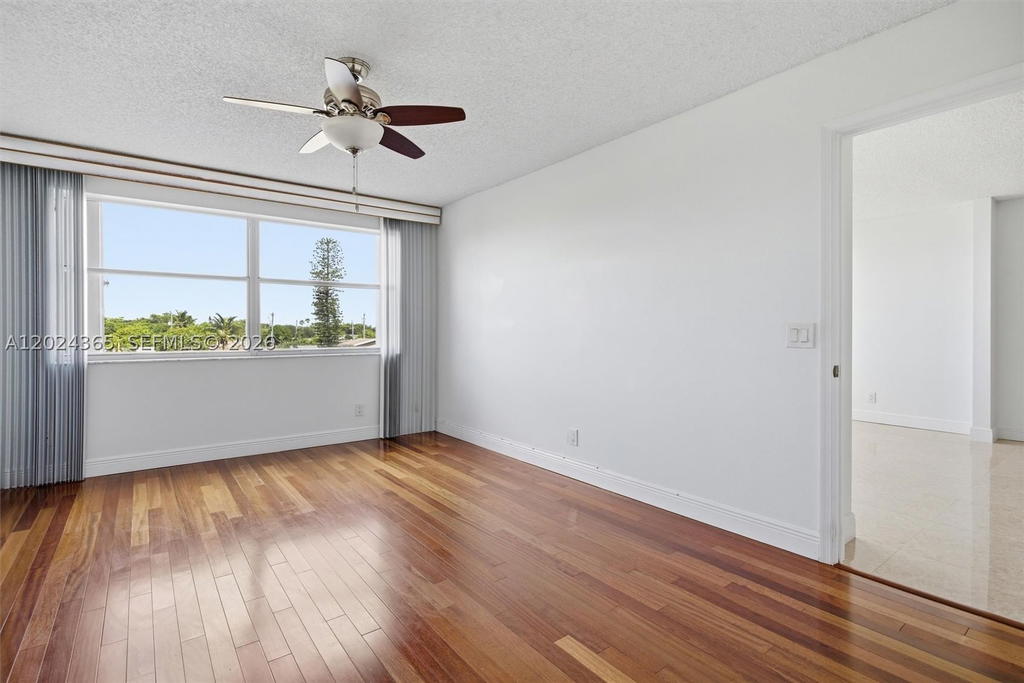 Real estate property located at 2521 104th Ave #302, Broward, Sunrise Lakes 211 Condo, Sunrise, FL