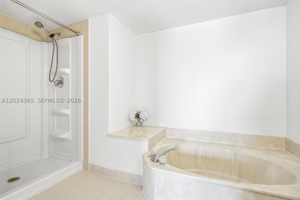 Real estate property located at 2521 104th Ave #302, Broward, Sunrise Lakes 211 Condo, Sunrise, FL