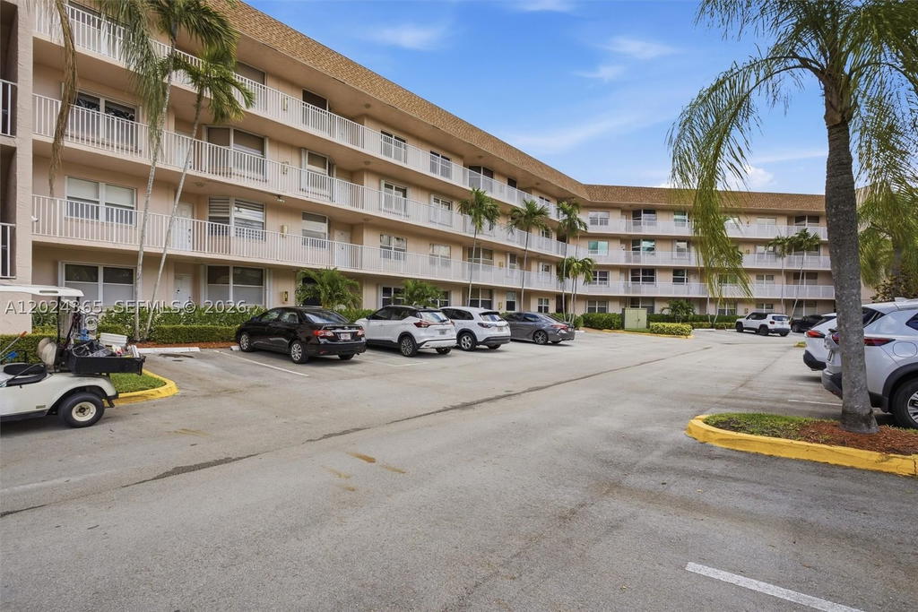 Real estate property located at 2521 104th Ave #302, Broward, Sunrise Lakes 211 Condo, Sunrise, FL