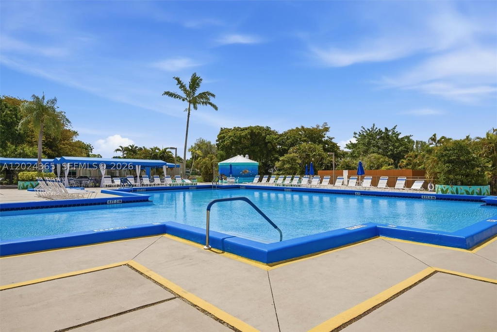 Real estate property located at 2521 104th Ave #302, Broward, Sunrise Lakes 211 Condo, Sunrise, FL