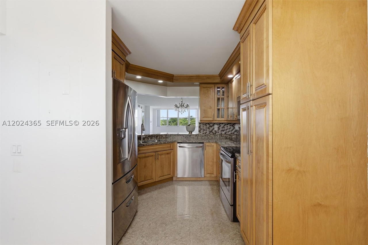 Real estate property located at 2521 104th Ave #302, Broward, Sunrise Lakes 211 Condo, Sunrise, FL