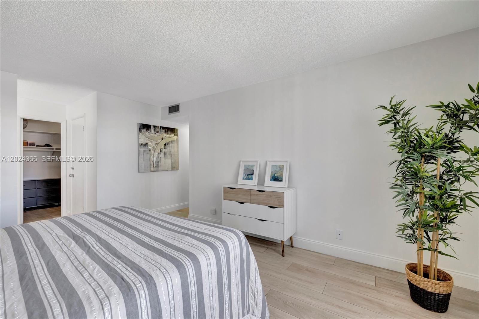 Real estate property located at 3015 Ocean Blvd #6A, Broward, Berkley South Condo, Fort Lauderdale, FL