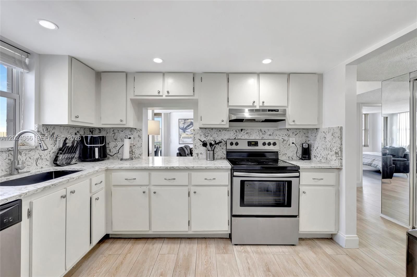 Real estate property located at 3015 Ocean Blvd #6A, Broward, Berkley South Condo, Fort Lauderdale, FL
