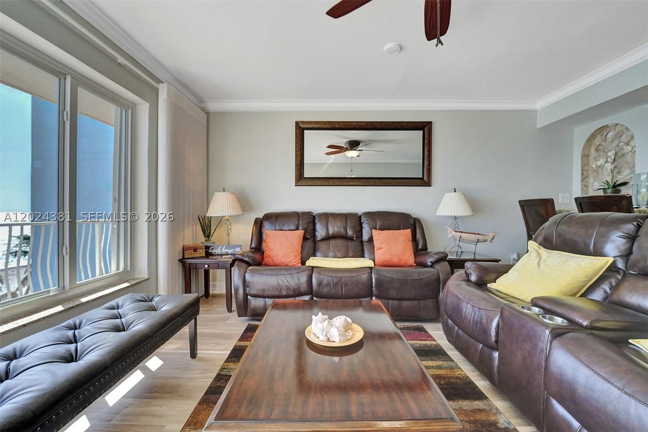 Real estate property located at 300 Oregon St #503, Broward, Mainsail Condominium, Hollywood, FL