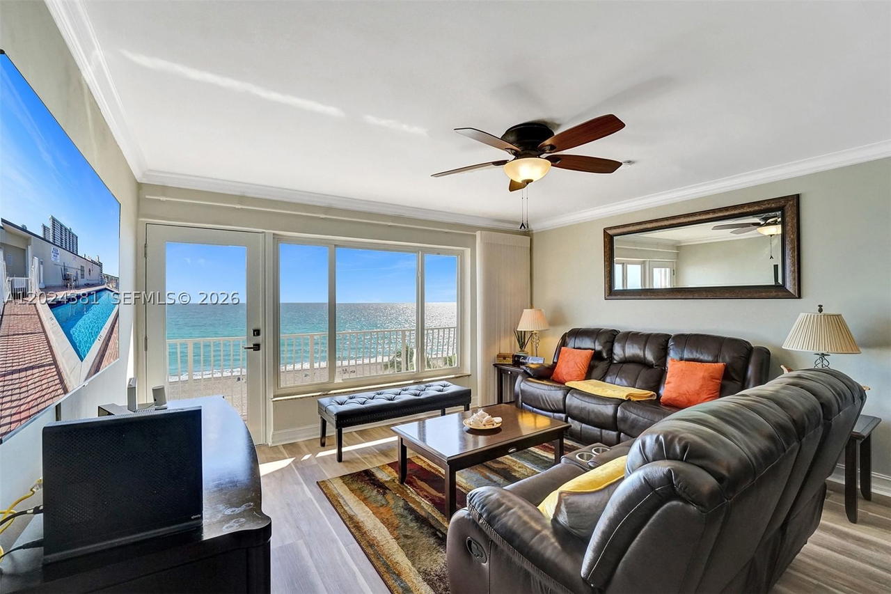 Real estate property located at 300 Oregon St #503, Broward, Mainsail Condominium, Hollywood, FL