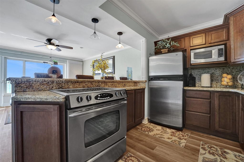 Real estate property located at 300 Oregon St #503, Broward, Mainsail Condominium, Hollywood, FL