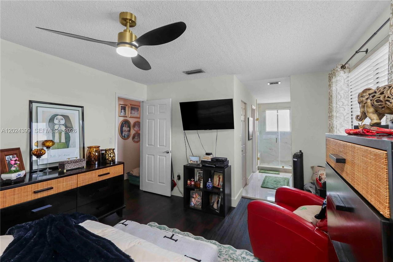 Real estate property located at 14454 138th Ct, Miami-dade, Weitzer Country Homes, Miami, FL