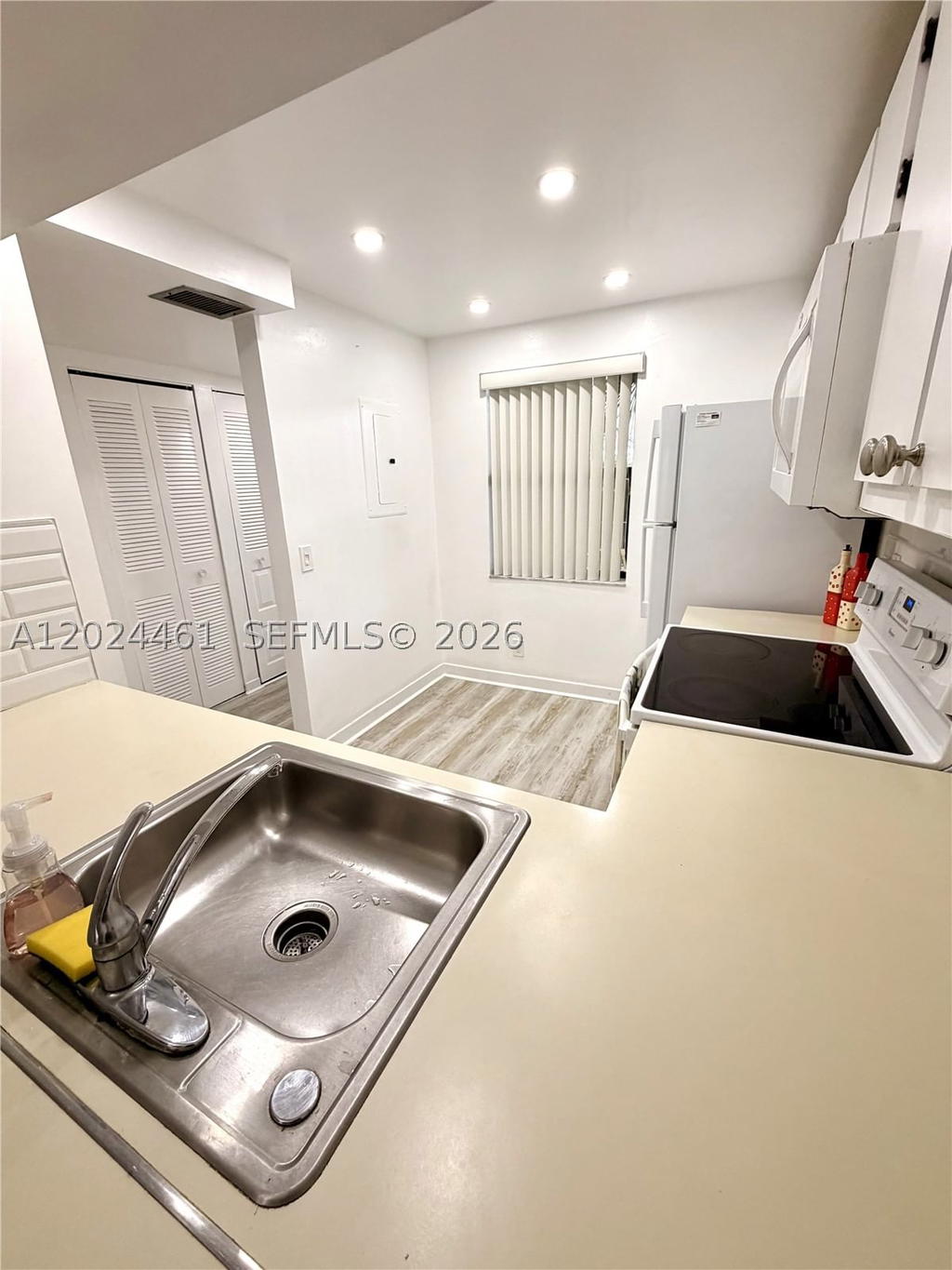 Real estate property located at 2793 104th Ave #204, Broward, Sunrise Lakes 216 Condo, Sunrise, FL