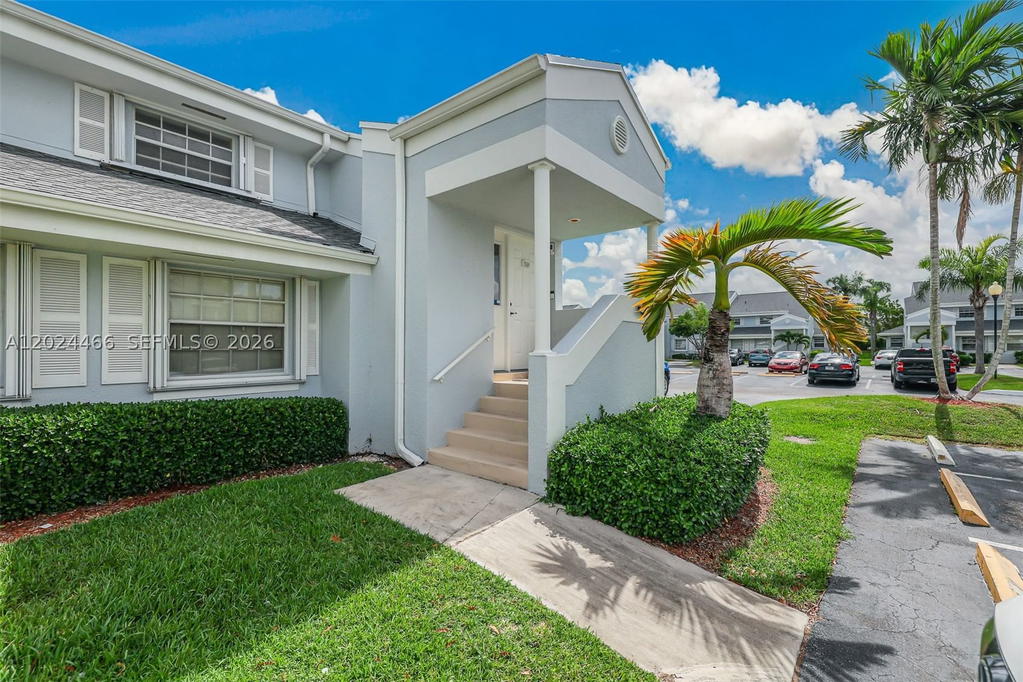 Real estate property located at 2608 19th Ct #204-A, Miami-dade, Keys Gate Condo No One, Homestead, FL