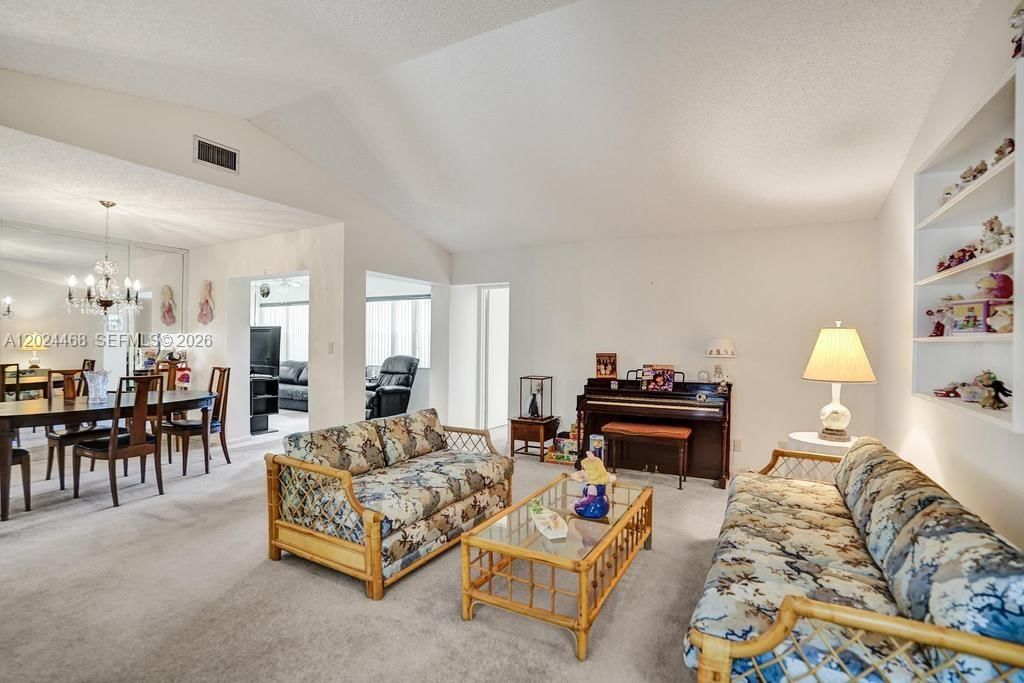 Real estate property located at 2266 Seagrape Cir, Broward, Tartan Coconut Creek Phas, Coconut Creek, FL