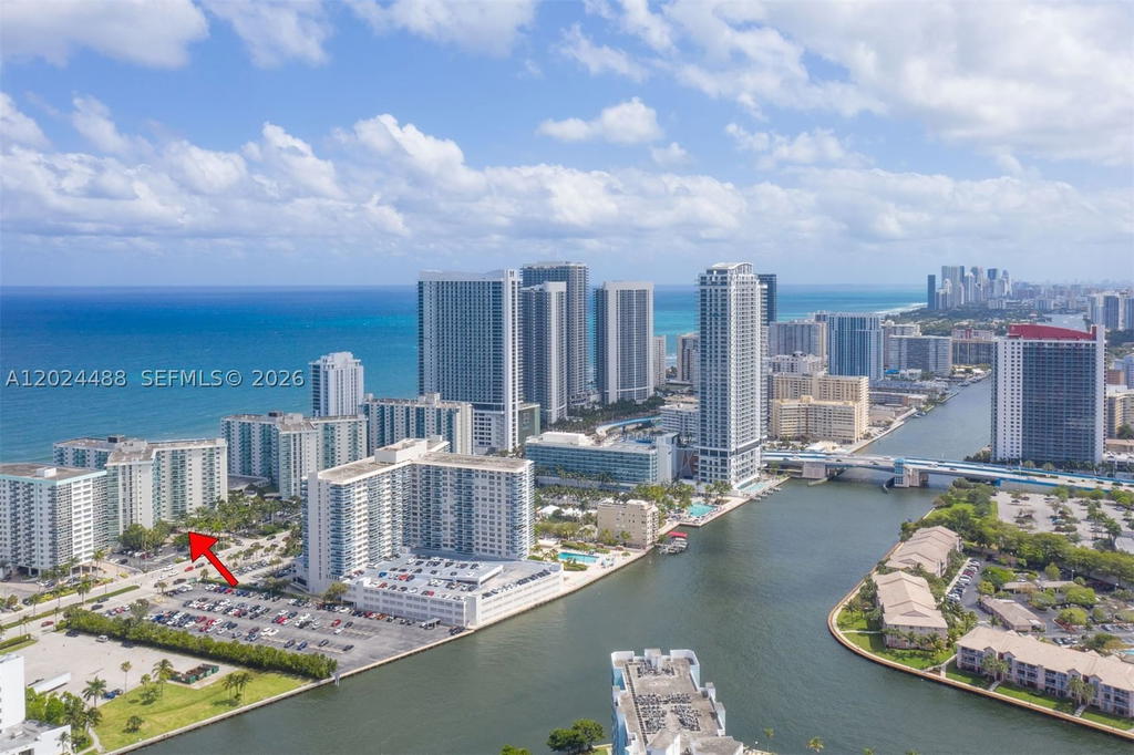 Real estate property located at 3801 Ocean Drive #5L, Broward, Tides On Hollywood Beach, Hollywood, FL