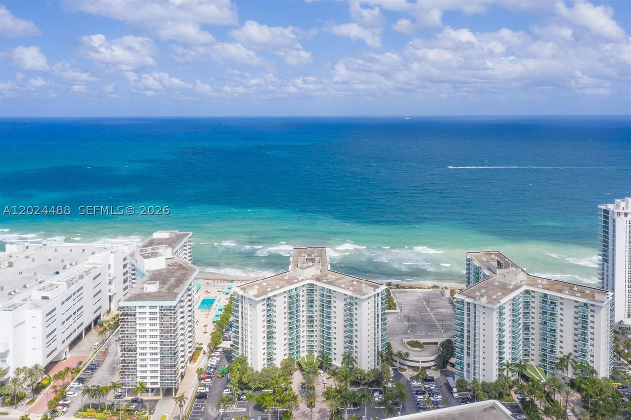 Real estate property located at 3801 Ocean Drive #5L, Broward, Tides On Hollywood Beach, Hollywood, FL