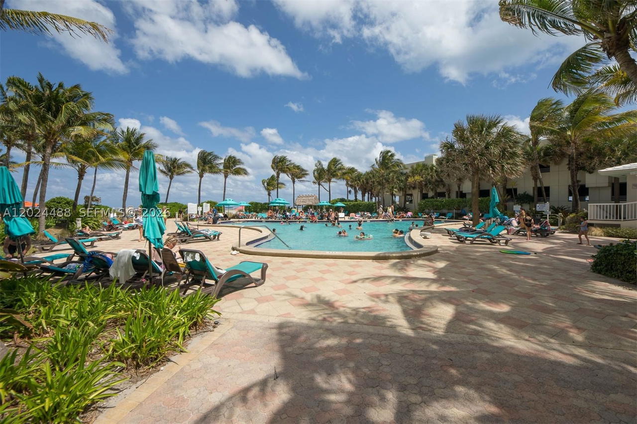 Real estate property located at 3801 Ocean Drive #5L, Broward, Tides On Hollywood Beach, Hollywood, FL