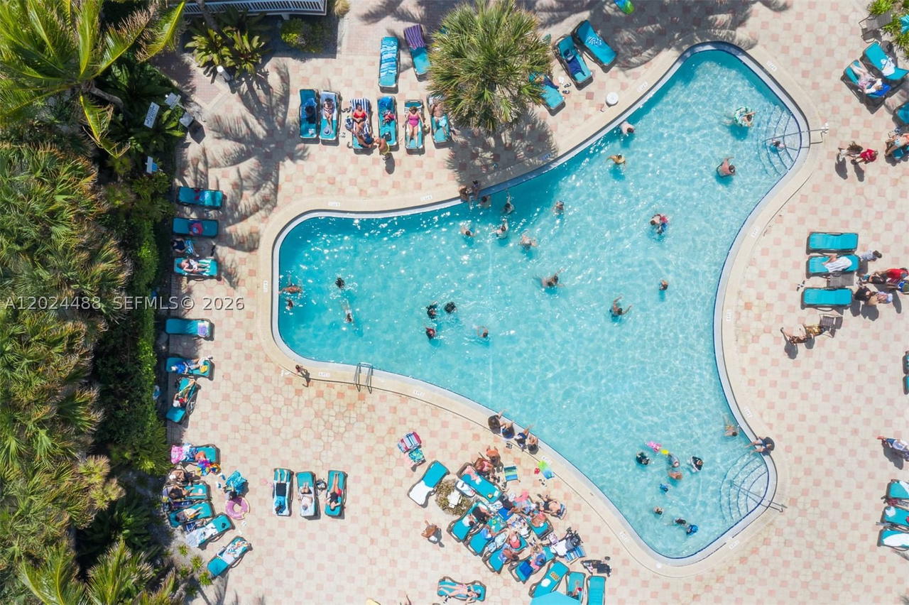 Real estate property located at 3801 Ocean Drive #5L, Broward, Tides On Hollywood Beach, Hollywood, FL