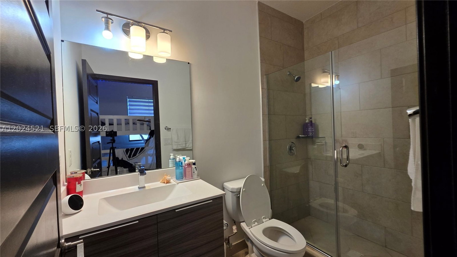 Real estate property located at 16017 91st Ct, Miami-dade, Dunnwoody Lake, Miami Lakes, FL