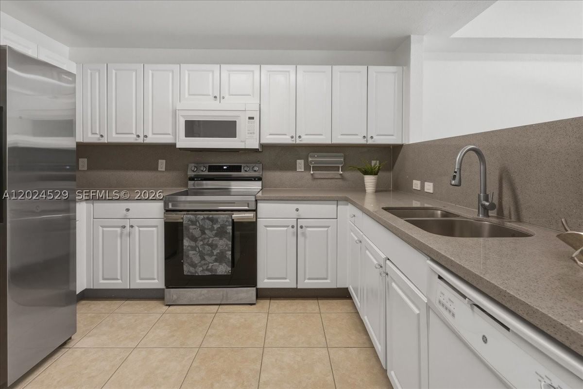 Real estate property located at 11102 83rd St #108, Miami-dade, Promenade Shores At Doral, Doral, FL