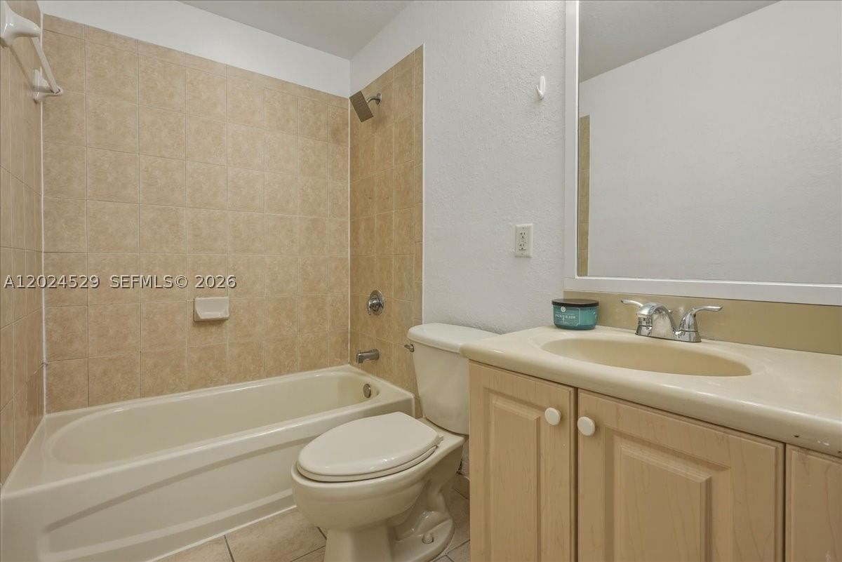 Real estate property located at 11102 83rd St #108, Miami-dade, Promenade Shores At Doral, Doral, FL