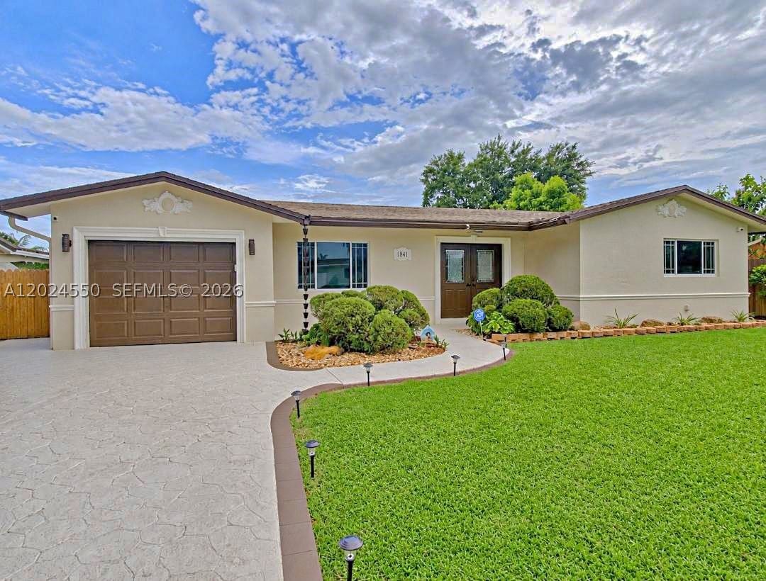 Real estate property located at 1841 113th Ave, Broward, Pembroke Lakes Sec Three, Pembroke Pines, FL