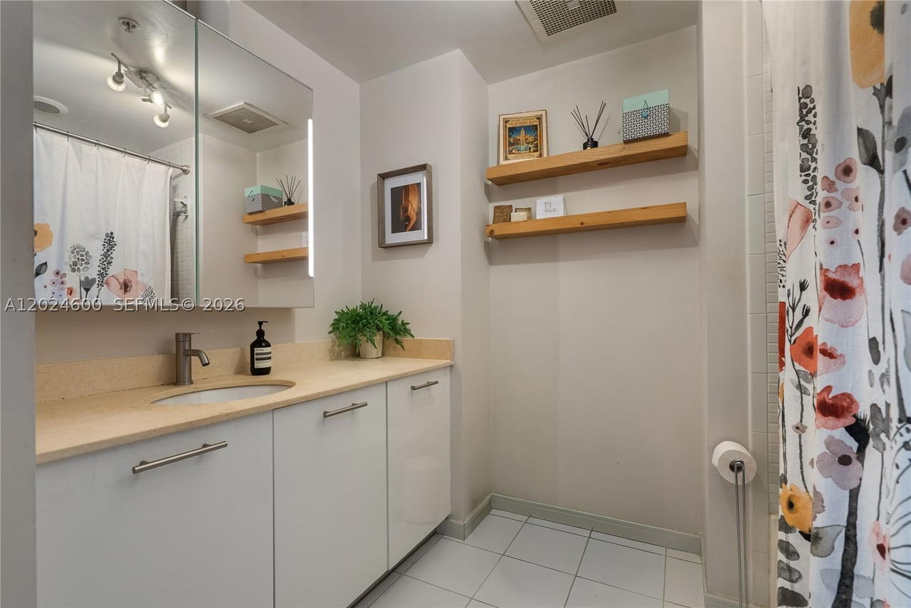 Real estate property located at 3451 1st Ave M0706, Miami-dade, Two Midtown Miami Condo, Miami, FL